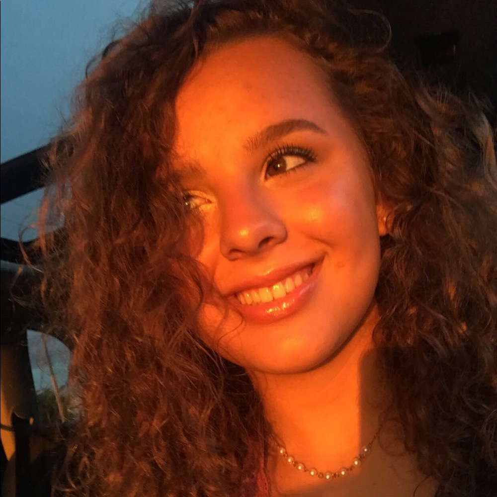 Meet your Posher, Angela